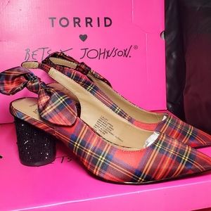 Torrid Betsey Johnson Red Cylinder Heel Pump
